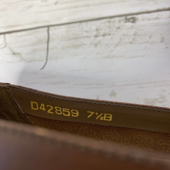 Vtg Wesley & Co Brown Leather Slip On Shoe Chunky‎ Heel Almond Toe 7.5 Brazil - Picture 5 of 9